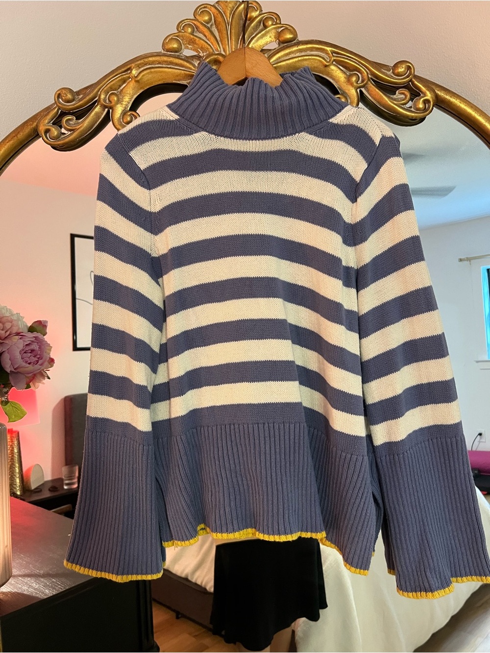Free Assembly Sweater - Picture 2 of 3